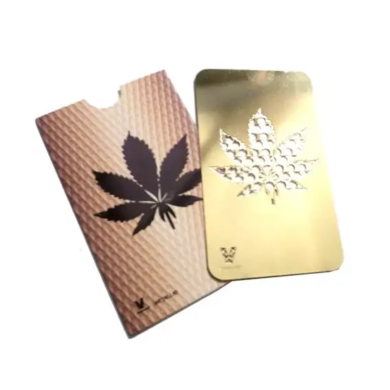 Grinder karta GOLD GANJA – stylowy i funkcjonalny gadżet do mielenia