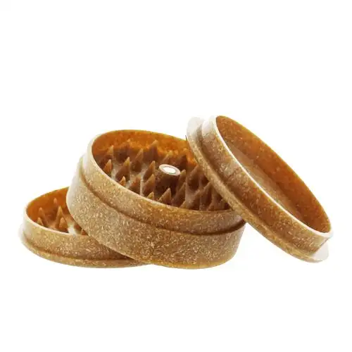 Grinder z plastiku konopnego "Buds"