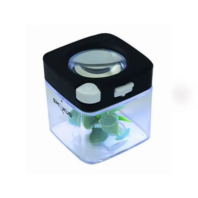 Smokus Focus Comet - pudełko z lupą i podświetleniem do przechowywania kwiatów i oglądania trychomów