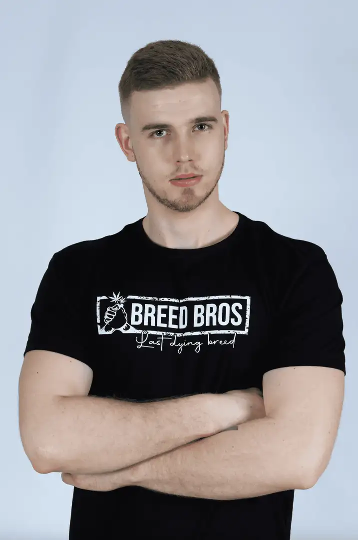 Koszulka Breedbros – Klasyka z Polskim Rodowodem