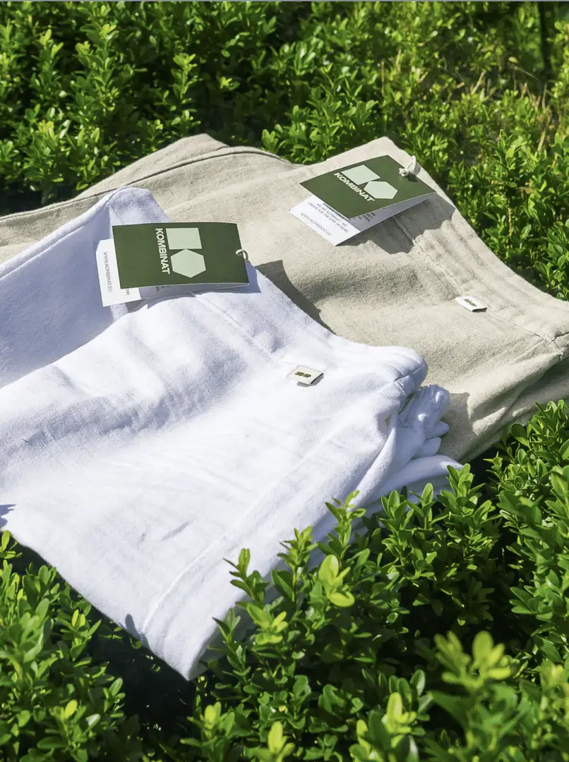 Spodnie damskie konopno-bawełniane z gumką – białe, szerokie nogawki