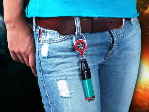 Zeus Lighter Leash – uchwyt na zapalniczkę z automatyczną linką